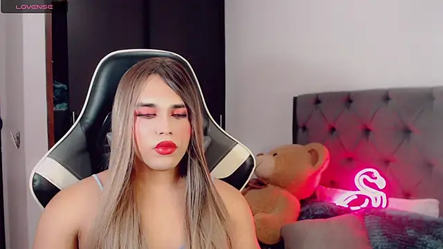 Snapshot of BIGCOCKMIA chatting on 03.10.25 BIGCOCKMIA online show from 03.10.25