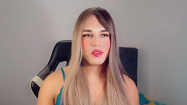 Snapshot of BIGCOCKMIA chatting on 10.13.25 BIGCOCKMIA online show from 10.13.25