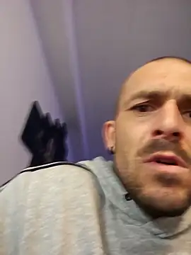 Snapshot of Afti2828 chatting on 11.18.25 Afti2828 online show from 11.18.25