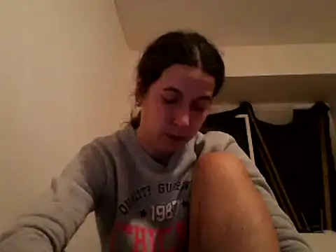 Snapshot of Tamilashaa chatting on 02.15.25 Tamilashaa online show from 02.15.25