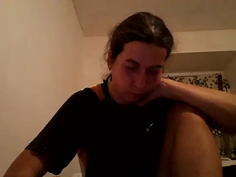 Snapshot of Tamilashaa chatting on 10.25.25 Tamilashaa online show from 10.25.25