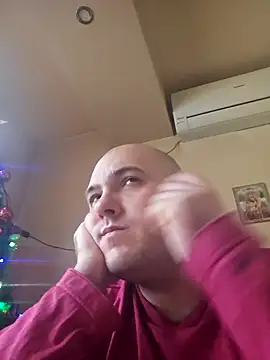 Snapshot of mario890605 chatting on 12.25.24 mario890605 online show from 12.25.24