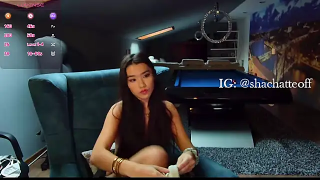 Snapshot of shachatteof chatting on 10.17.25 shachatteof online show from 10.17.25