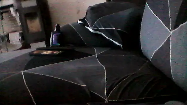 Snapshot of mickzizi chatting on 10.13.25 mickzizi online show from 10.13.25