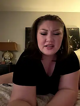 Snapshot of RosieDixx chatting on 12.02.24 RosieDixx online show from 12.02.24