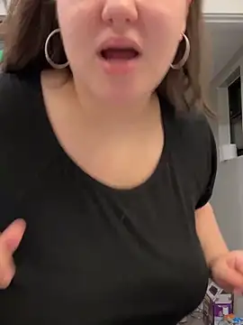 Snapshot of RosieDixx chatting on 12.10.24 RosieDixx online show from 12.10.24