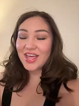 Snapshot of RosieDixx chatting on 10.30.25 RosieDixx online show from 10.30.25