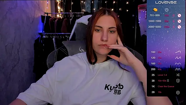 Snapshot of dj_eban_ chatting on 12.21.24 dj eban online show from 12.21.24