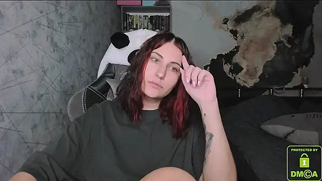 Snapshot of dj_eban_ chatting on 09.28.25 dj eban online show from 09.28.25