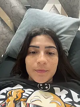 Snapshot of cutesarah_ chatting on 01.18.25 cutesarah online show from 01.18.25