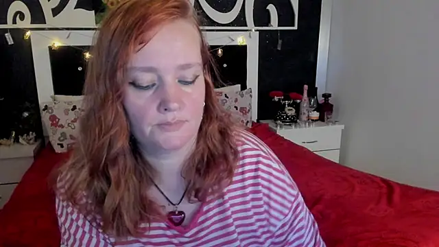 Snapshot of SinFulTitsDD chatting on 01.24.25 SinFulTitsDD online show from 01.24.25