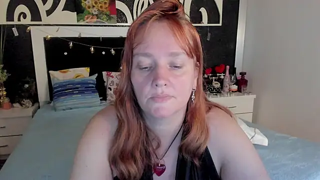 Snapshot of SinFulTitsDD chatting on 01.31.25 SinFulTitsDD online show from 01.31.25