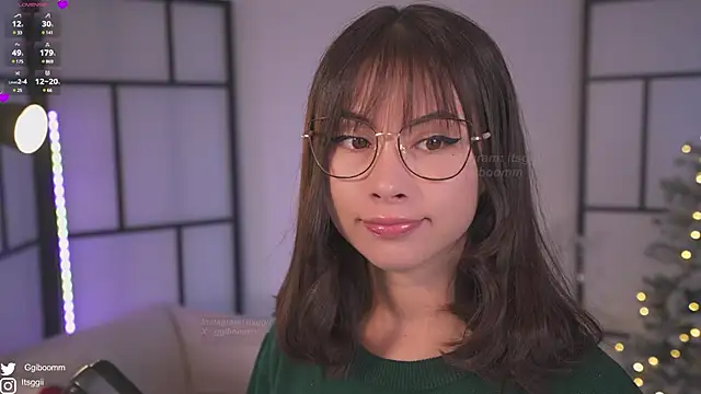 Snapshot of Gigi_ohlala chatting on 12.07.24 Gigi ohlala online show from 12.07.24