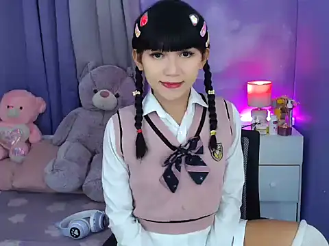 Snapshot of urlovelyfreya chatting on 10.04.25 urlovelyfreya online show from 10.04.25