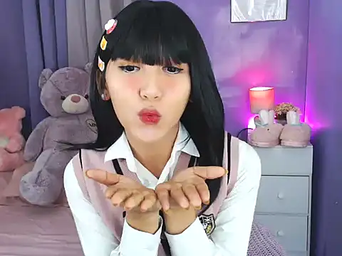 Snapshot of urlovelyfreya chatting on 10.29.25 urlovelyfreya online show from 10.29.25