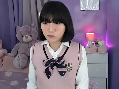 Snapshot of urlovelyfreya chatting on 10.31.25 urlovelyfreya online show from 10.31.25