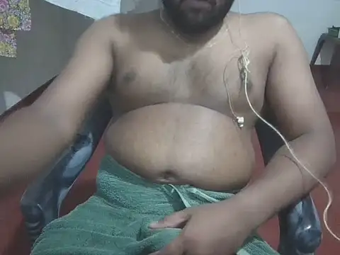 Snapshot of rmshm chatting on 10.16.25 rmshm online show from 10.16.25