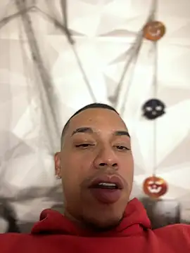 Snapshot of BestMasterForYou chatting on 10.12.25 BestMasterForYou online show from 10.12.25