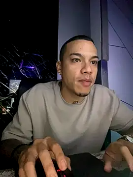 Snapshot of BestMasterForYou chatting on 10.17.25 BestMasterForYou online show from 10.17.25