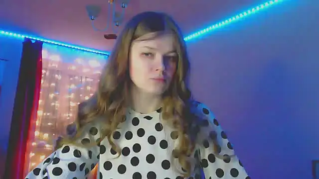 Snapshot of Klementa chatting on 12.21.24 Klementa online show from 12.21.24