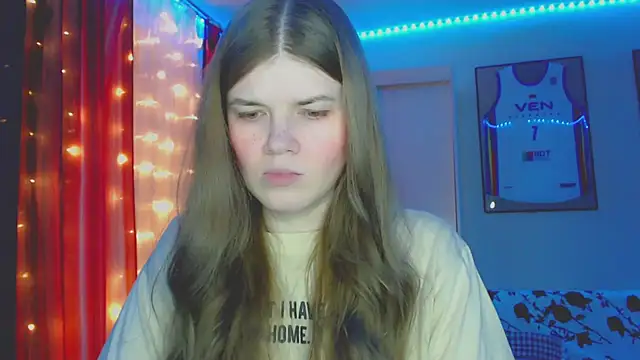 Snapshot of Klementa chatting on 10.25.25 Klementa online show from 10.25.25