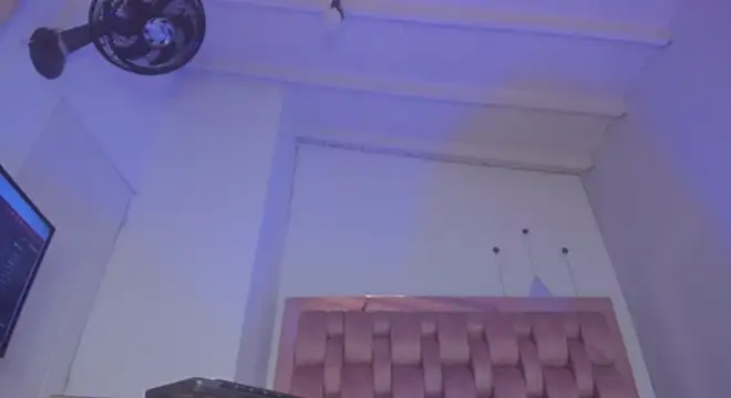 Snapshot of swt-booty chatting on 12.25.24 swt-booty online show from 12.25.24