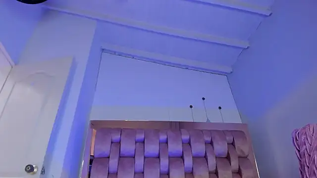 Snapshot of swt-booty chatting on 03.11.25 swt-booty online show from 03.11.25