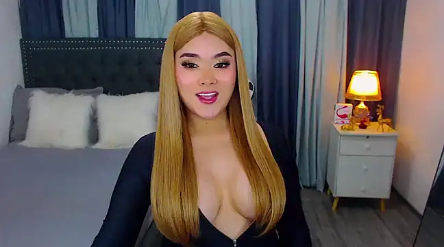 Snapshot of cyberanita chatting on 03.06.25 cyberanita online show from 03.06.25