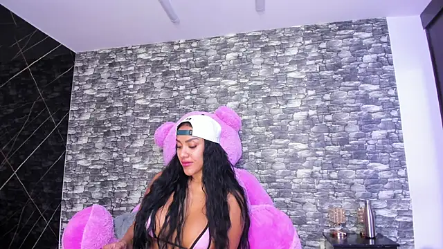 Snapshot of HeidyWillss chatting on 01.09.25 HeidyWillss online show from 01.09.25