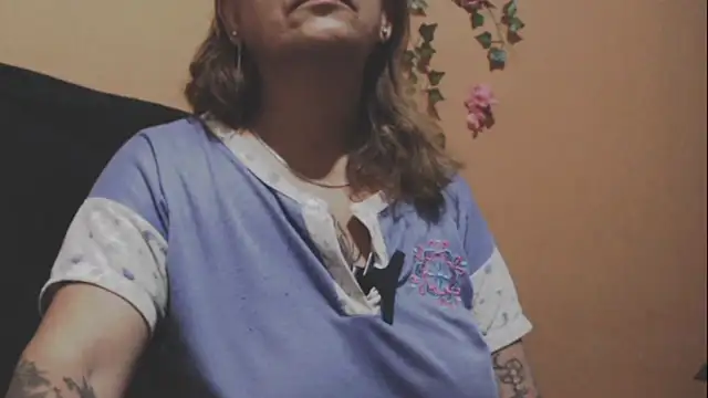 Snapshot of Hellensextits chatting on 02.02.25 Hellensextits online show from 02.02.25