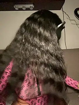 Snapshot of nenalayla chatting on 12.20.24 nenalayla online show from 12.20.24