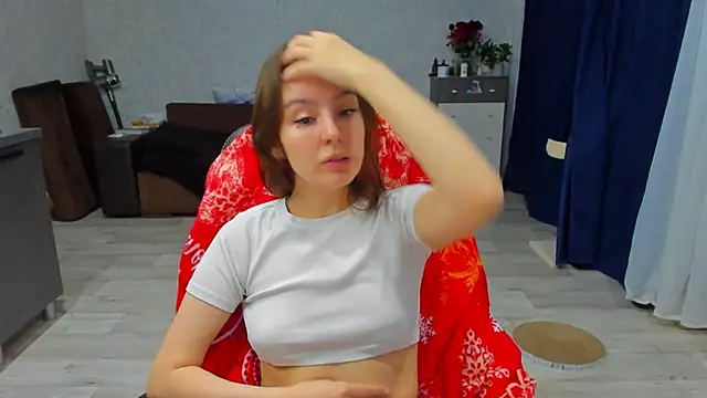 Snapshot of c_arina_x chatting on 01.26.25 c arina x online show from 01.26.25