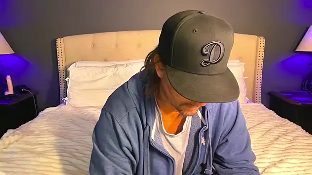 Snapshot of RyanRitchie chatting on 12.18.24 RyanRitchie online show from 12.18.24