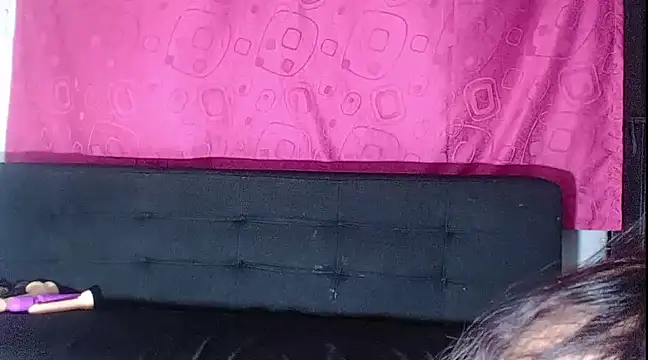 Snapshot of JulianaFoster chatting on 02.26.25 JulianaFoster online show from 02.26.25