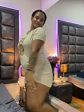 ArielleMillerr online show from 01.28.25