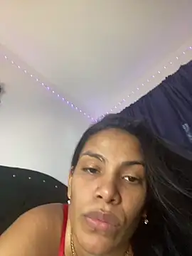 ArielleMillerr online show from 10.04.25