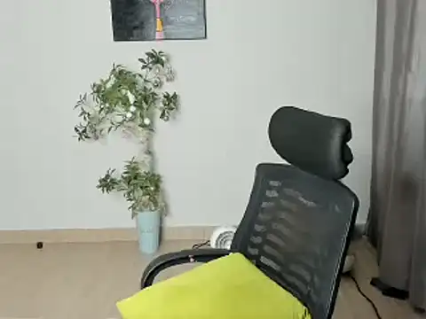 Snapshot of _Hello_Titty_ chatting on 12.25.24 Hello Titty online show from 12.25.24