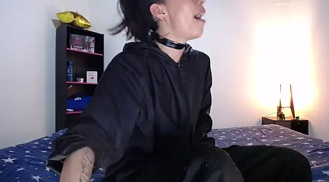 Snapshot of Cocain_Atenea chatting on 02.27.25 Cocain Atenea online show from 02.27.25