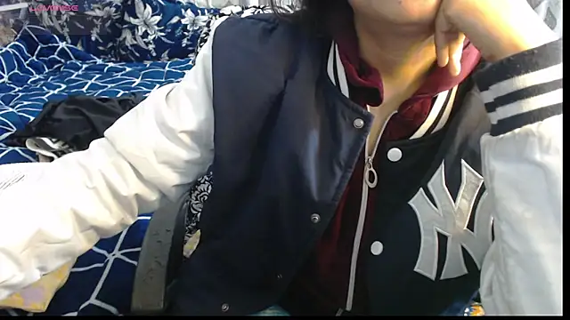 Snapshot of sexyrihana1 chatting on 01.03.25 sexyrihana1 online show from 01.03.25