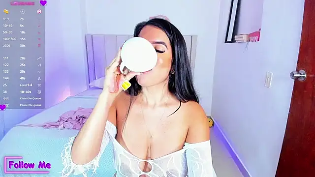 Snapshot of sheirysex_ chatting on 01.08.25 sheirysex  online show from 01.08.25