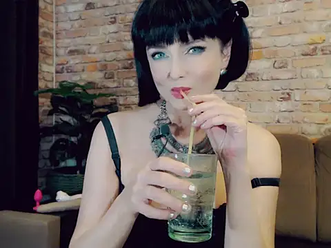 Snapshot of _Alexis_Bloom_ chatting on 02.02.25  Alexis Bloom  online show from 02.02.25