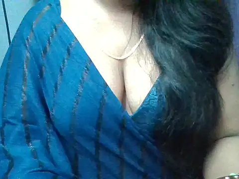 Snapshot of Roopshikha39 chatting on 10.12.25 Roopshikha39 online show from 10.12.25