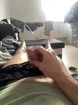 Snapshot of oroszlanw chatting on 02.26.25 oroszlanw online show from 02.26.25