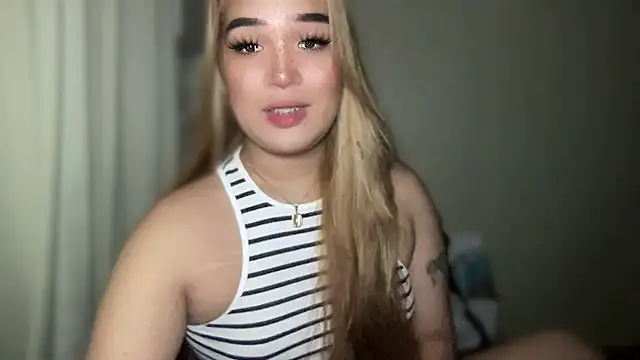 Snapshot of MissCataleyaxxx chatting on 03.23.25 MissCataleyaxxx online show from 03.23.25