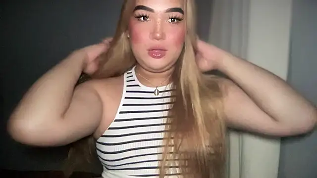 Snapshot of MissCataleyaxxx chatting on 10.12.25 MissCataleyaxxx online show from 10.12.25