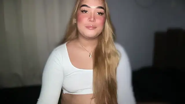 Snapshot of MissCataleyaxxx chatting on 10.16.25 MissCataleyaxxx online show from 10.16.25