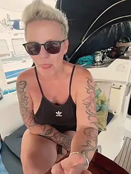Snapshot of German_Milf chatting on 09.22.25 German Milf online show from 09.22.25