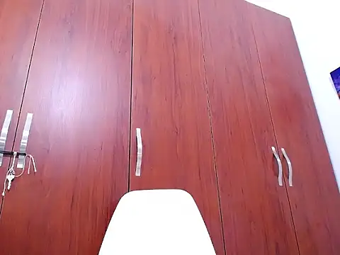 Snapshot of hornywife_ chatting on 10.06.25 hornywife  online show from 10.06.25