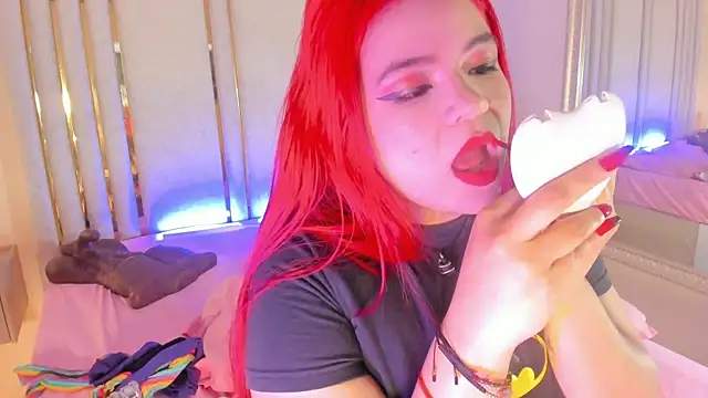 Snapshot of Saekohofman chatting on 03.10.25 Saekohofman online show from 03.10.25