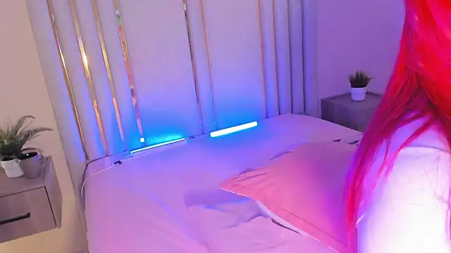 Snapshot of Saekohofman chatting on 10.29.25 Saekohofman online show from 10.29.25